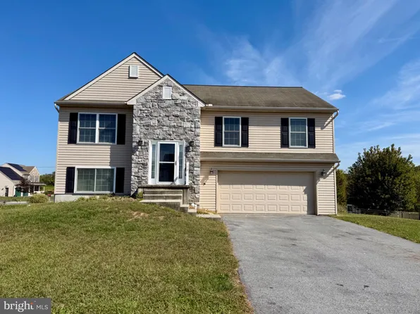 12 Oldfield Ave Unit 27, Jonestown, PA 17038