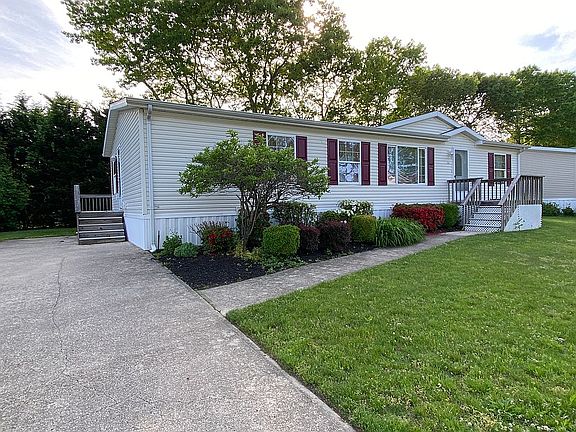 3rd image of 638 Fresh Pond Ave #324