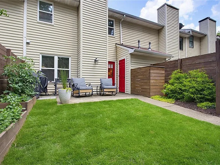 1185 Jamestowne Trl — Photo 21