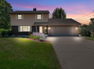 13295 W Glendale Dr, New Berlin, WI 53151