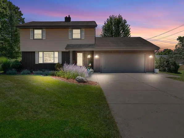 13295 West Glendale DRIVE, New Berlin, WI 53151