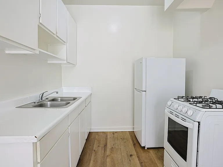 739 S Normandie Ave #107 — Photo 17