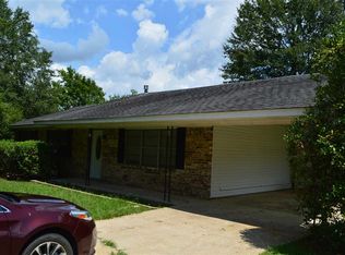 1402 N Maple Ave, De Queen, AR 71832