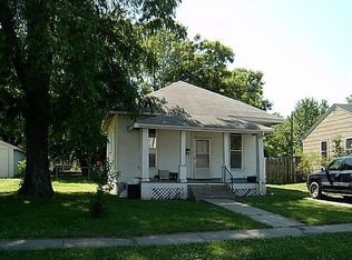 471 S Salt Pond Ave, Marshall, MO 65340