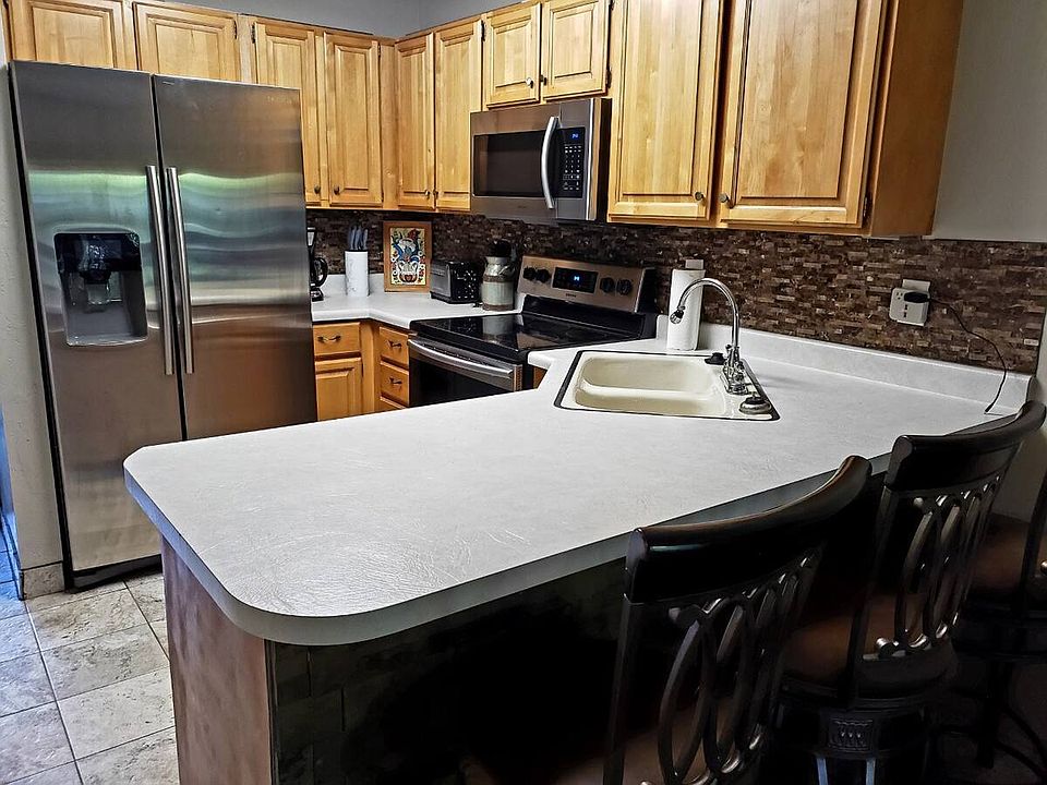 Fully supplied kitchen
