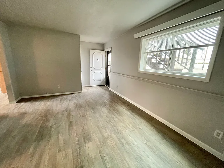 611 W Arnold St #2 — Photo 2