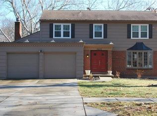 6805 N Dawn Ln, Kansas City, MO 64151