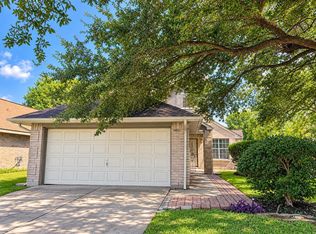 8619 Grand Knolls Dr, Houston, TX 77083