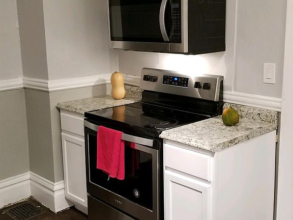 4th image of 1917 W Broadway Ave APT 1