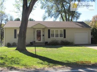 303 NE Short St, Lees Summit, MO 64063