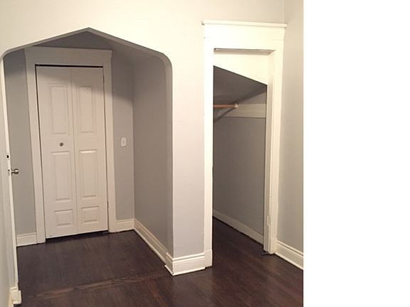 3rd image of 6411 S Artesian Ave #1