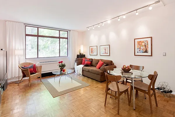 Rented by Town Residential | media 8