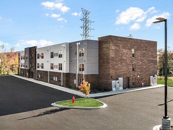 5th image of 770 Marshall Acres #301