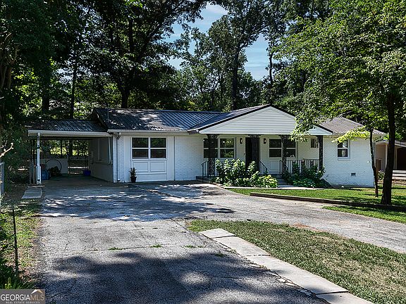 2nd image of 3249 Howell Dr SE