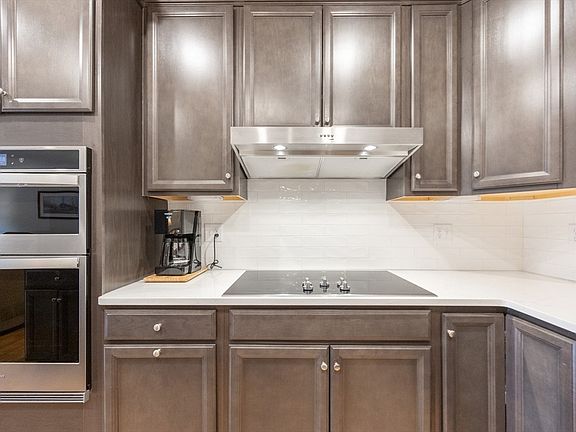 4th image of 4403 Pennington Dr #4403