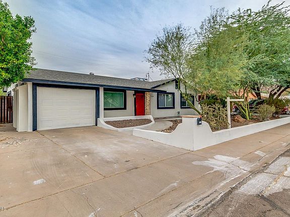 2nd image of 1042 E Diana Ave