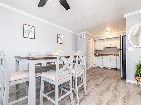 2nd image of 1327 Apache Trl APT A