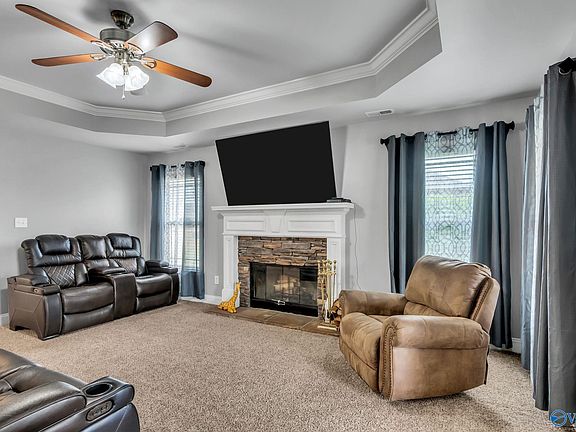 3rd image of 218 Harbor Glen Dr SW