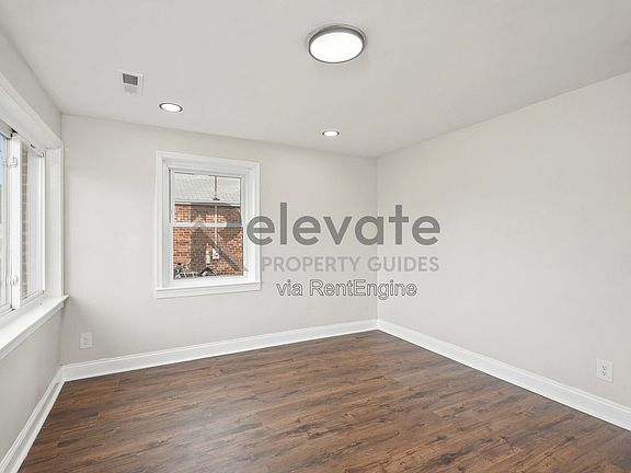 3rd image of 3605 South St