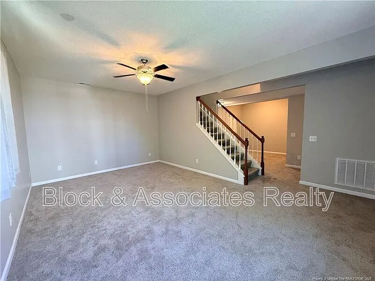 455 Crusaders Dr — Photo 14