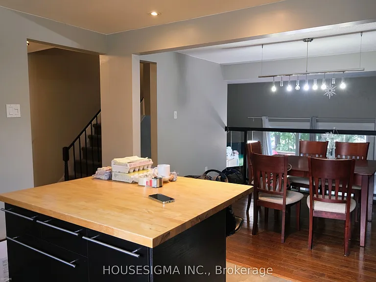 159 Sandringham Cres #88 — Photo 4