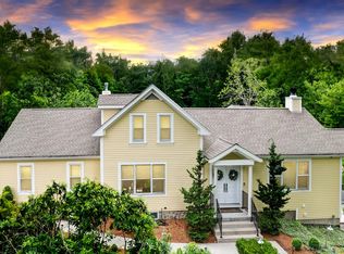 44 Walnut St, Foxboro, MA 02035