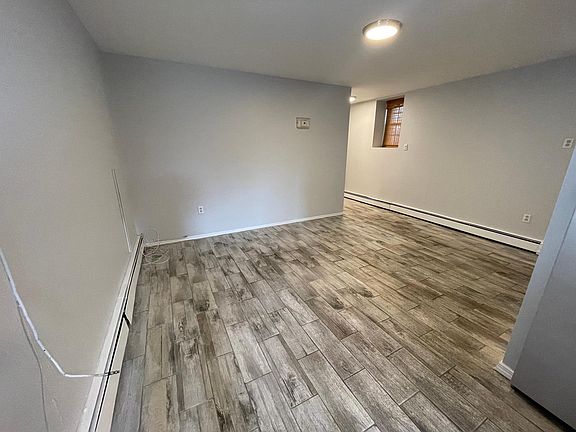4th image of 138 E 235th St #G1