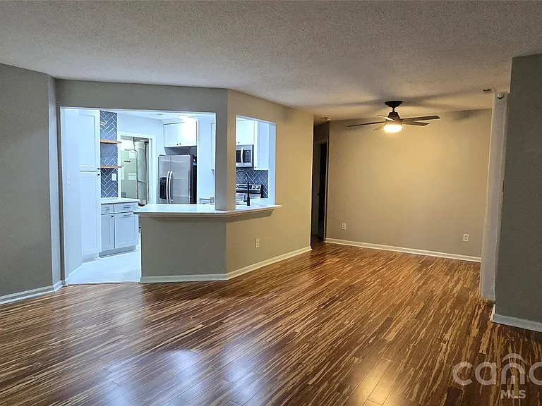 6039 Gray Gate Ln #B — Photo 9