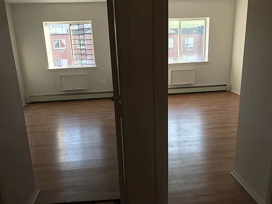 Rented by PLUSH REALTY Inc | media 7