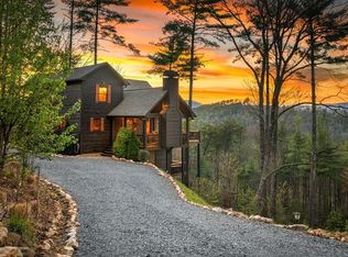 267 Oasis Dr, Blue Ridge, GA 30513
