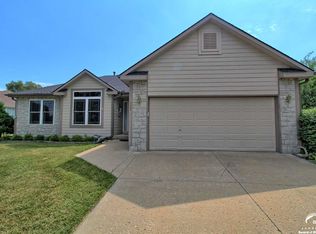 825 E 12th St, Eudora, KS 66025