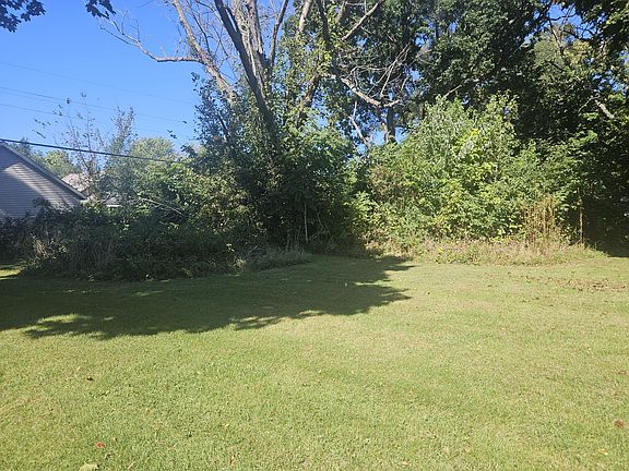 2nd image of 238 Pine St