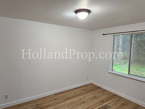 5th image of 15984 S Leland Rd