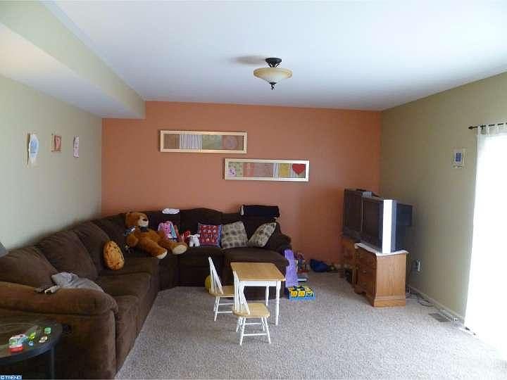 2nd image of 502 Harding St