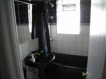 2nd image of 5135 S Kenwood Ave APT 208