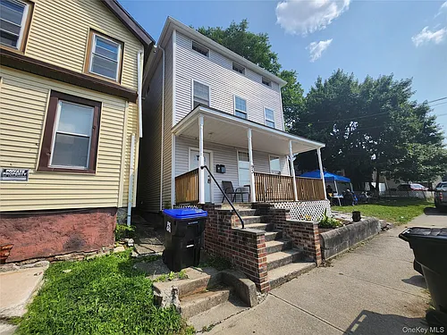 93 Catharine St #2 Photo 1