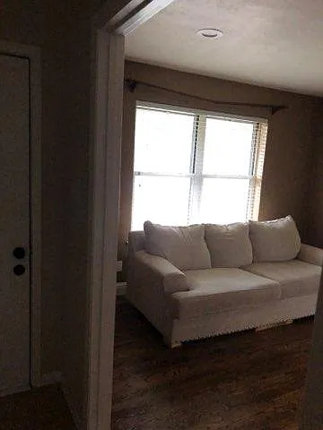 1537 Bardfield Ave