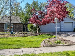 21111 Creekside Dr, Strongsville, OH 44149