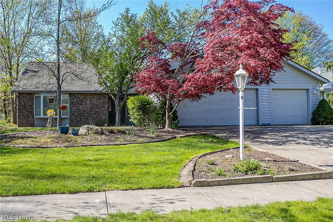 21111 Creekside Dr photo 1