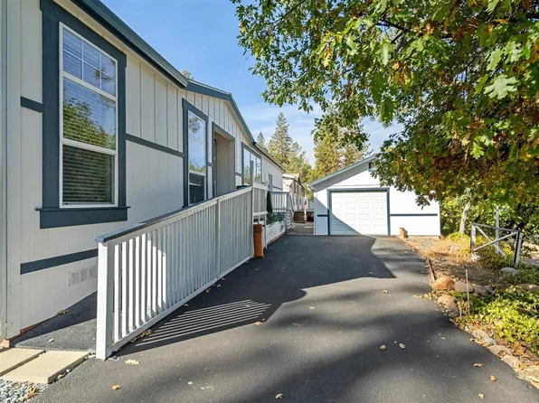 22622 Whispering Pines Dr, Groveland, CA 95321