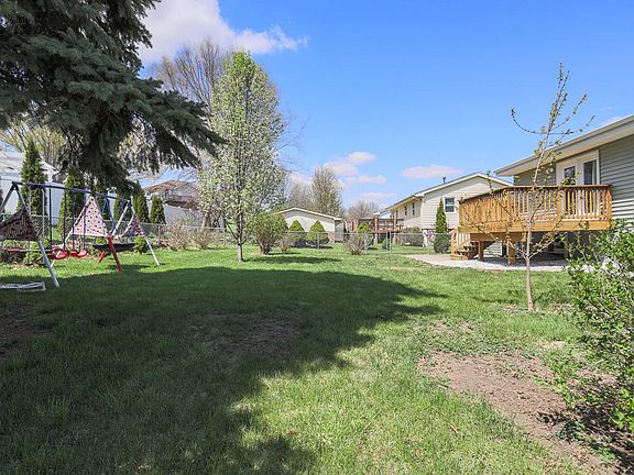 5th image of 122 Charles Dr