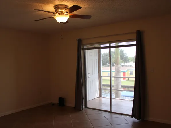 2600 S Kanner Highway #D10, Stuart, FL 34994