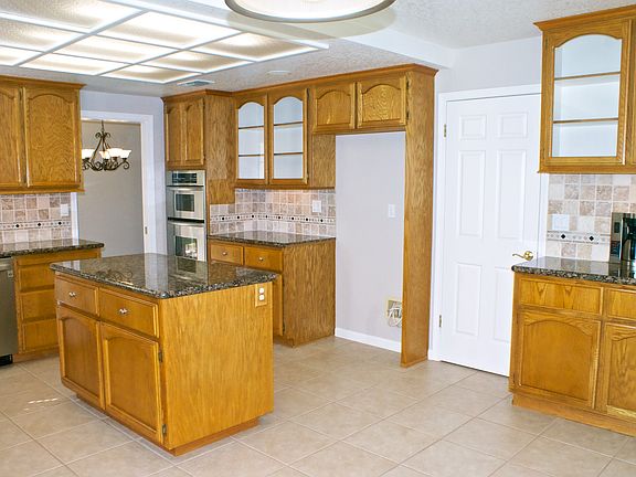 5th image of 3764 Hillside Dr