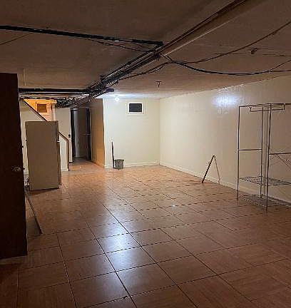 4th image of 323 E 91st Street