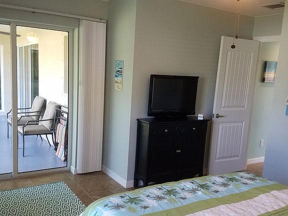 4th image of 9432 El Campo Ave