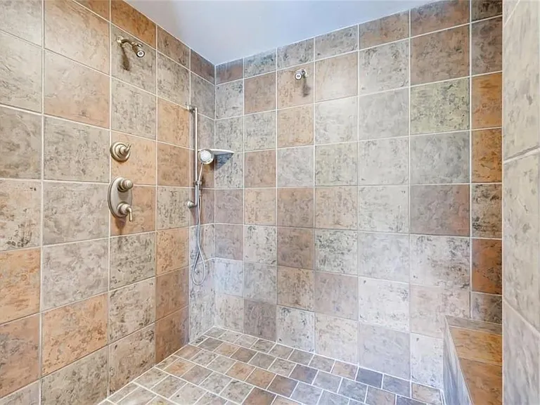 2852 Summer Branch Ln — Photo 29