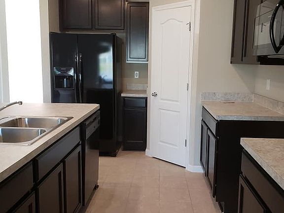 3rd image of 5573 Kellar Cir