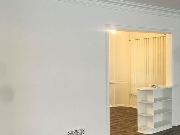 5th image of 820 S Serrano Ave #49828