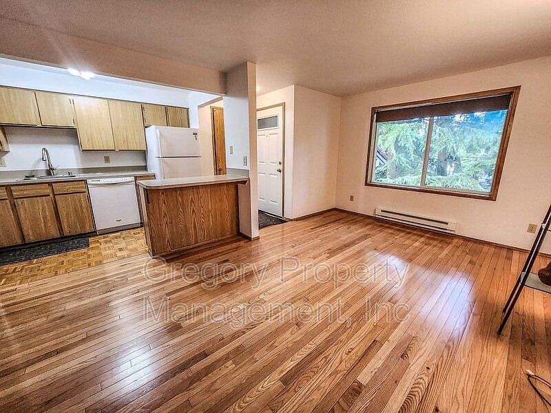 1st image of 12715 NE 120th St #C-7