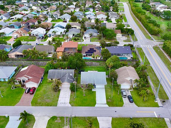 2nd image of 6048 Garrett St